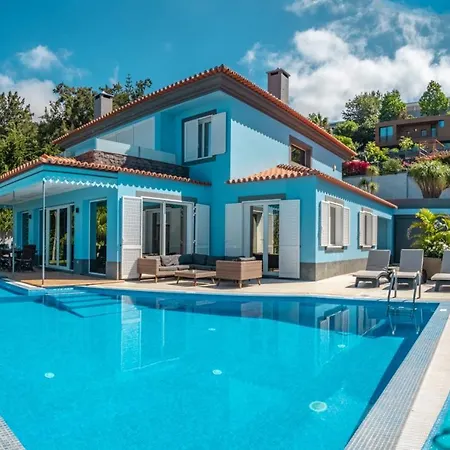 Loureiro Palace With Soccer Field *